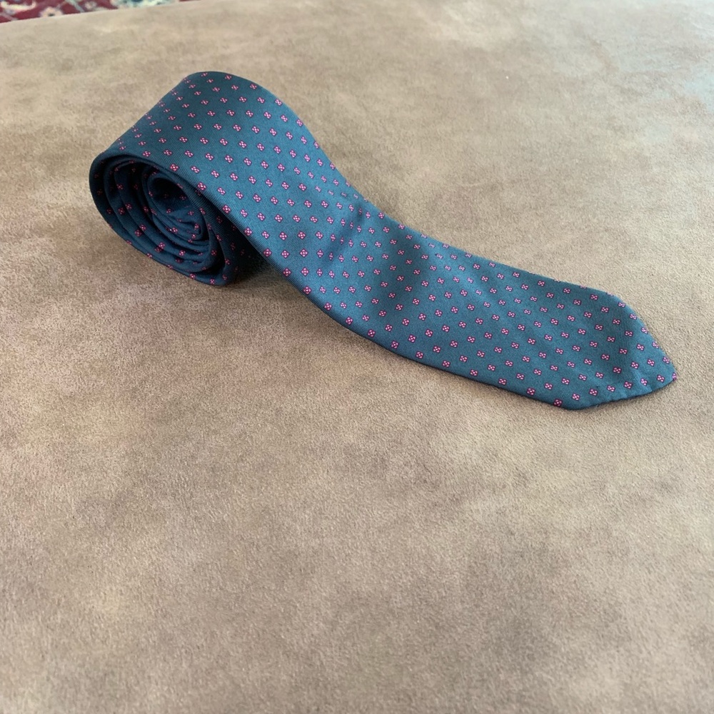 Silk tie